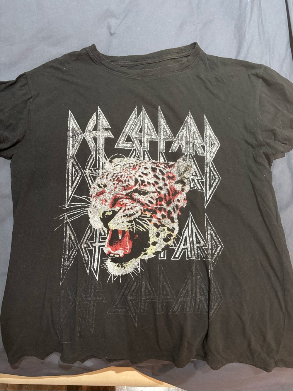 Def Leppard Black Graphic Short Sleeve Tee - Leopard Head